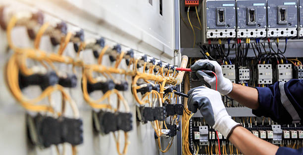 Professional Electrician technician working in Grove City, FL